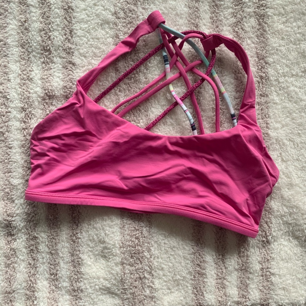 Lululemon free to be wild bra sz 6
